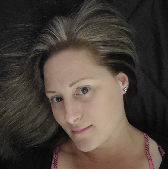 Meet your Posher, Ashley! - Picture 4 of 12